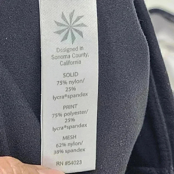 Athleta Floral Mesh Black Cropped Leggins Women's S - Picture 7 of 10